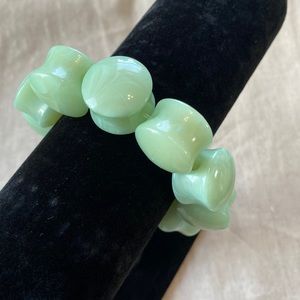 New chunky bead, mint green bracelet – Madison.